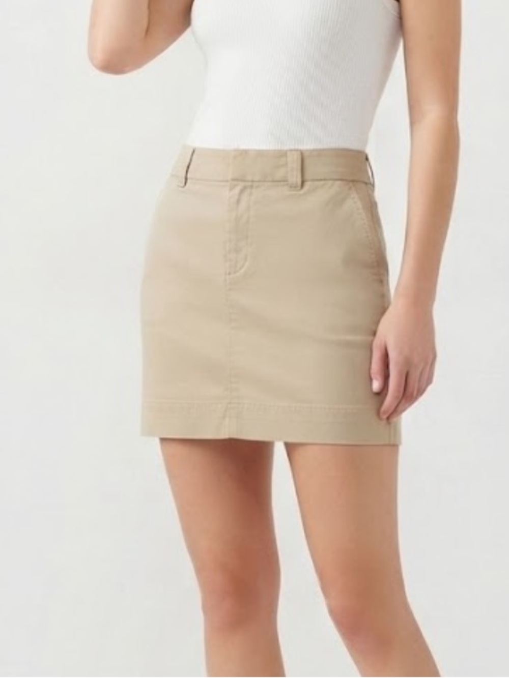 Gap Women’s Favorite Chino Tan Khaki Mini Y2K Skirt - See Measurements
